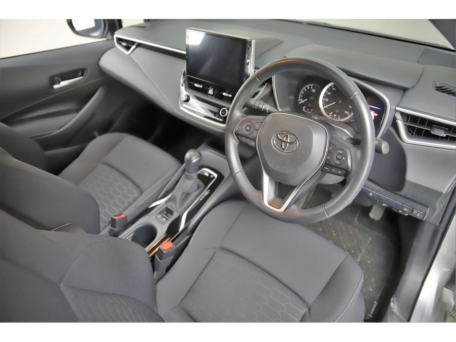 2018 Toyota Corolla - image 13