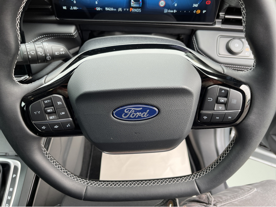 2025 Ford Puma - image 10