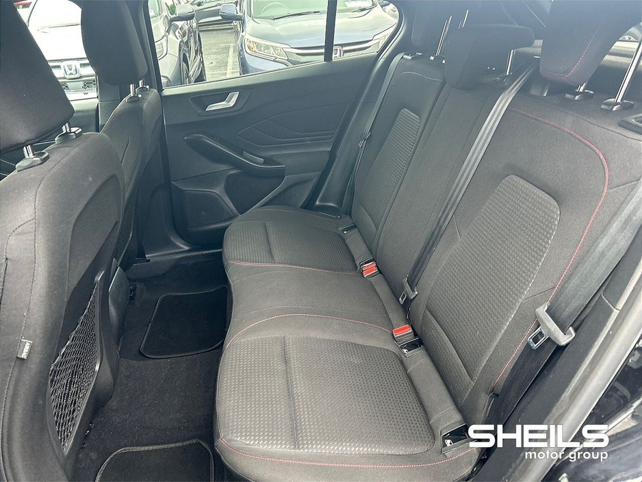 2022 Ford Focus - image 7