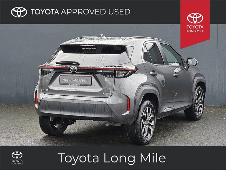 2025 Toyota Yaris Cross 1.5 Hybrid Luna Sport 5dr €33,449