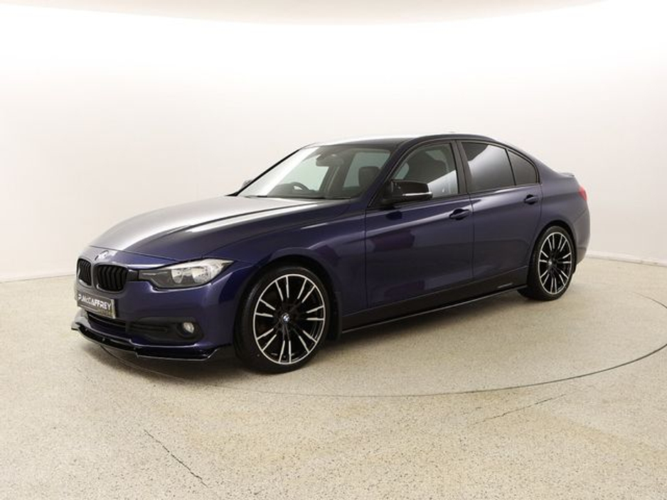 2016 BMW 3 Series - image 3