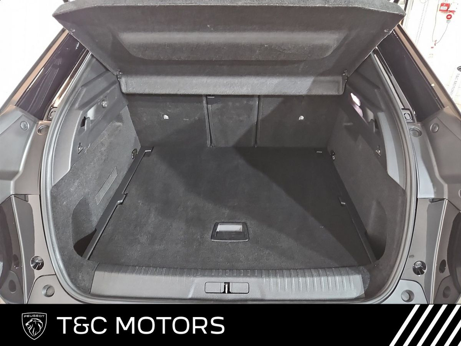 2025 Peugeot 3008 Allure Hybrid - Front & Rear Sensors & Camera, Auto Lights & Wipers, Adaptive Cruise Control, Wireless Apple Carplay/ Android Auto €40,995