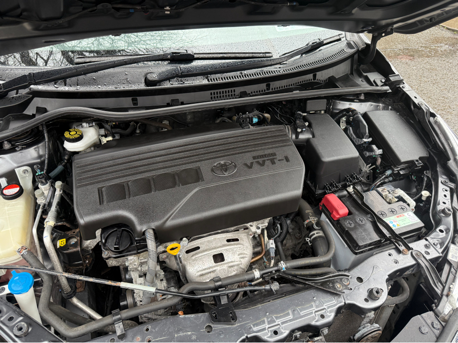 2016 Toyota Corolla - image 17