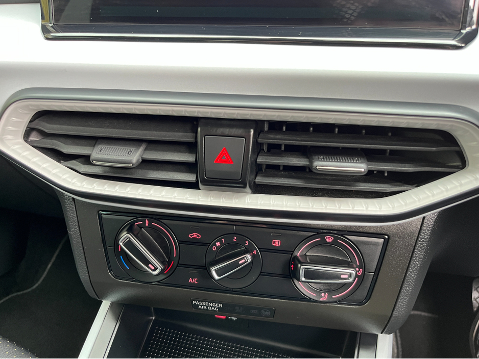 2023 SEAT Arona - image 17