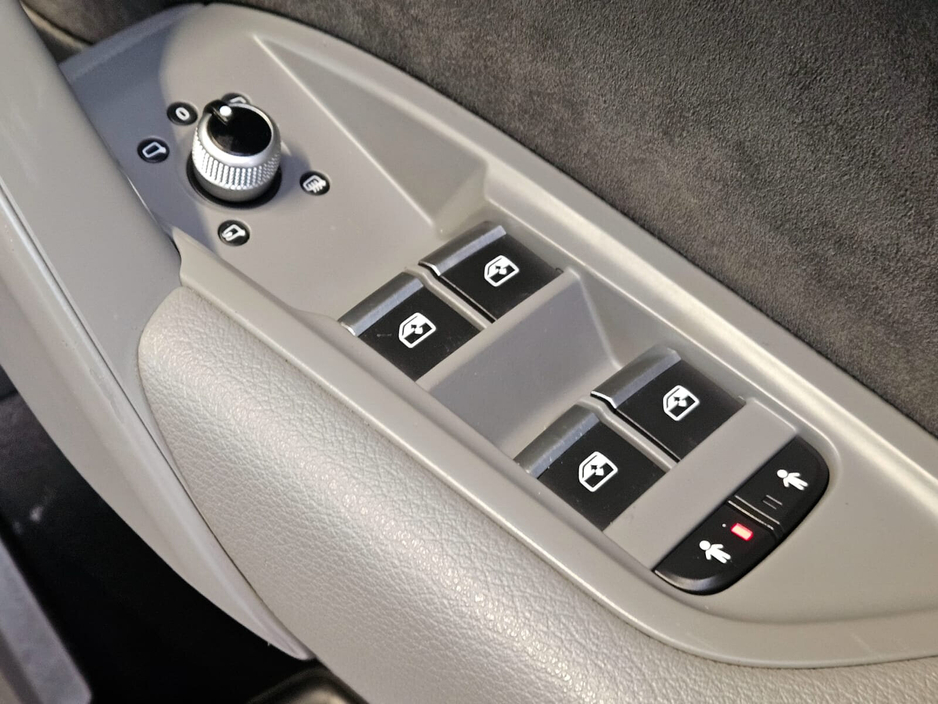 2020 Audi Q5 - image 12