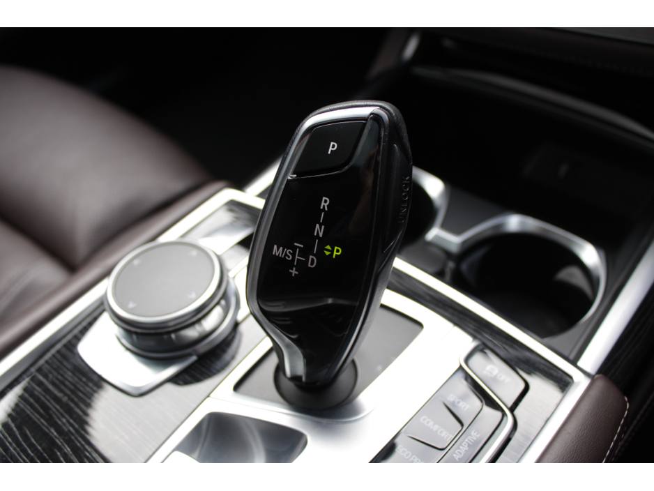 2019 BMW 7 Series - image 17