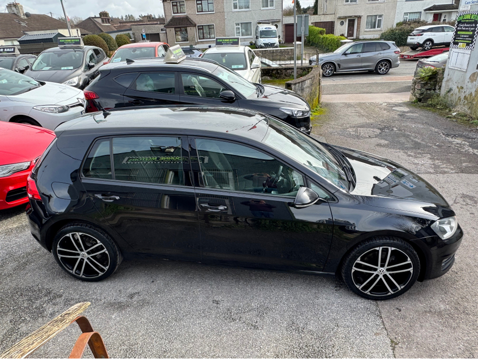 2016 Volkswagen Golf - image 7