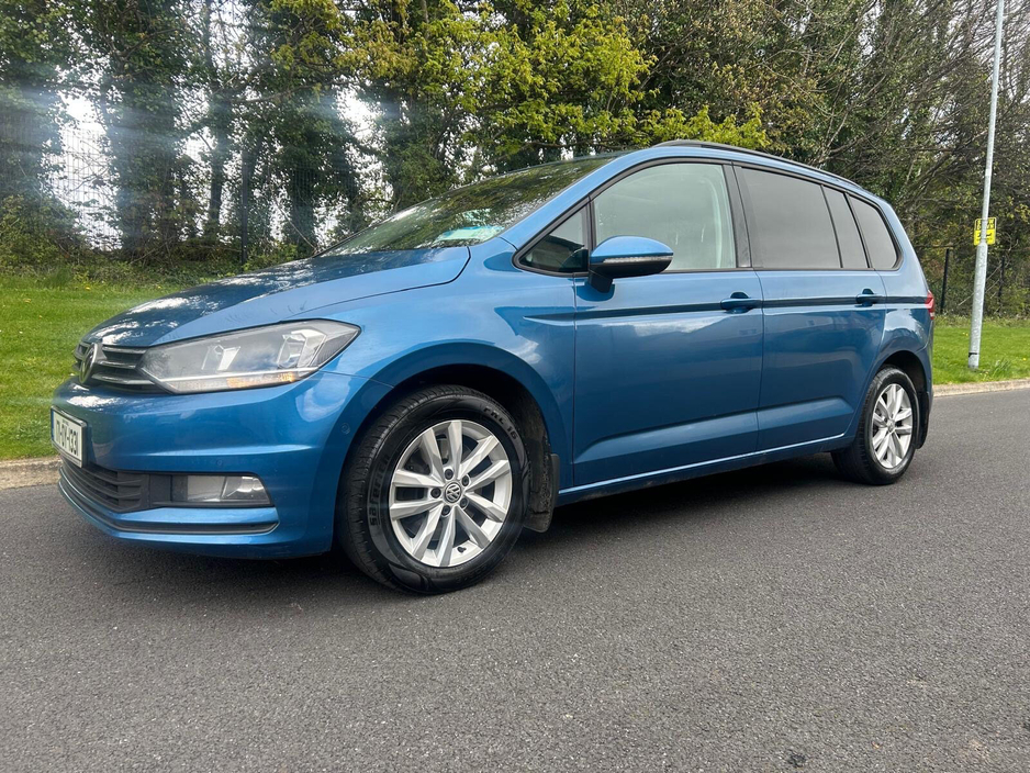2017 Volkswagen Touran - image 5
