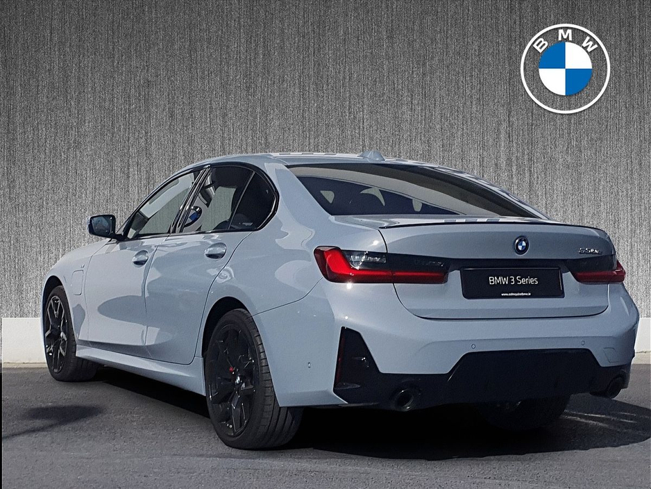 2026 BMW 3 Series - image 2