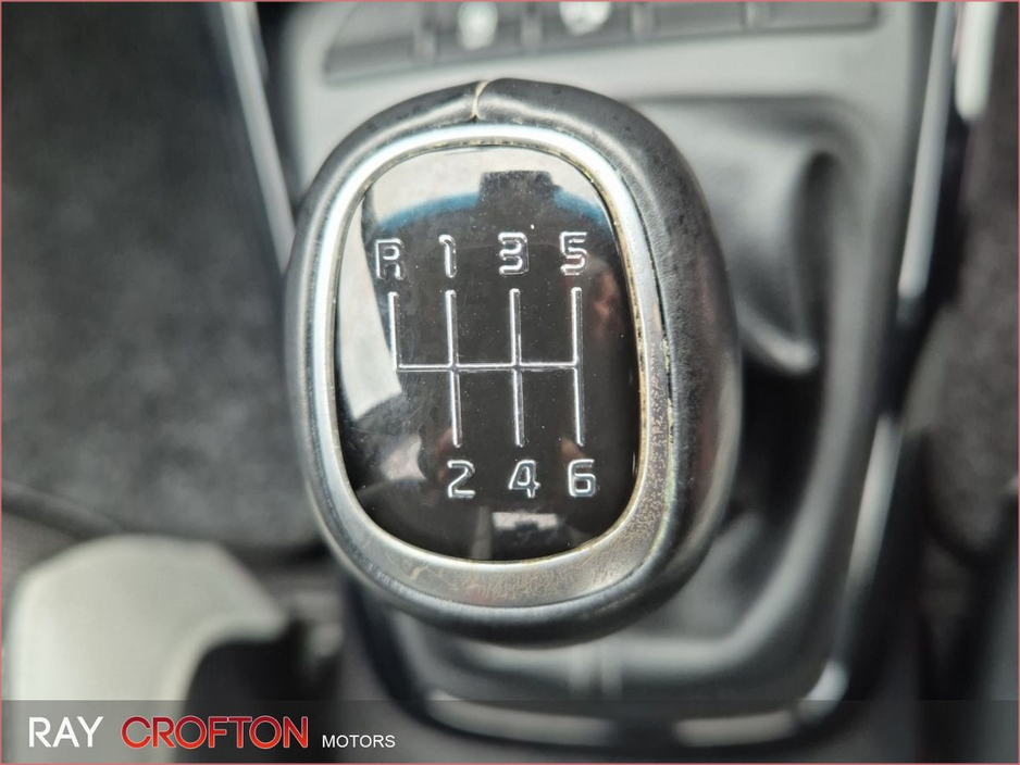 2019 Kia Stonic - image 9