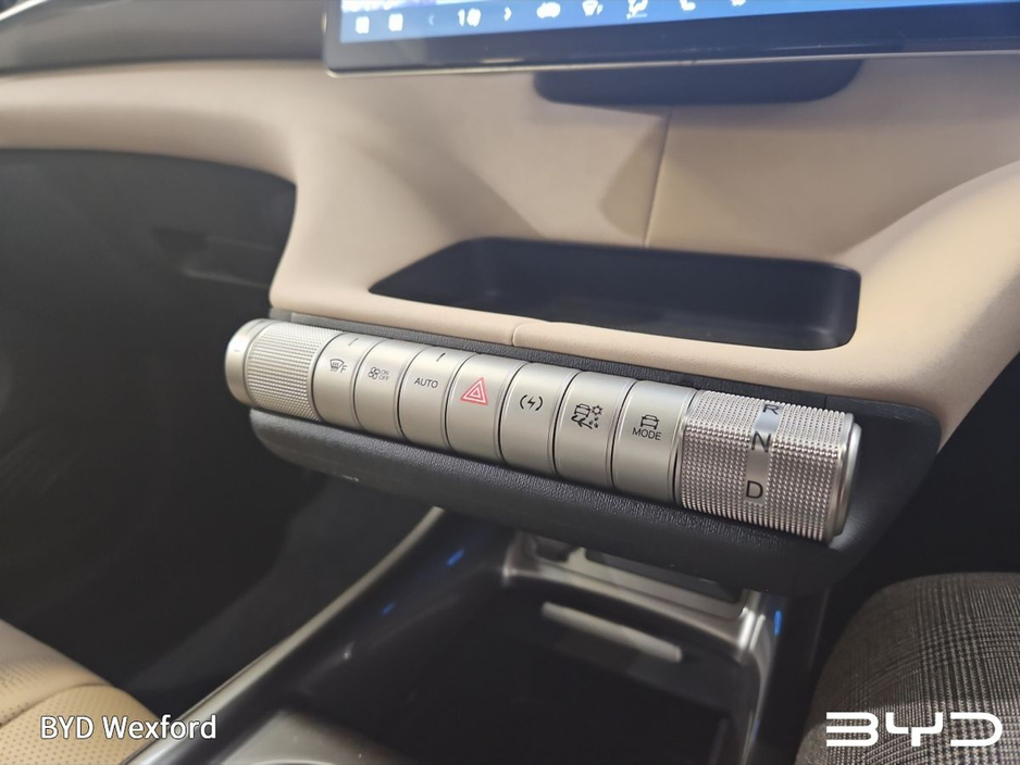 2024 BYD Dolphin - image 24