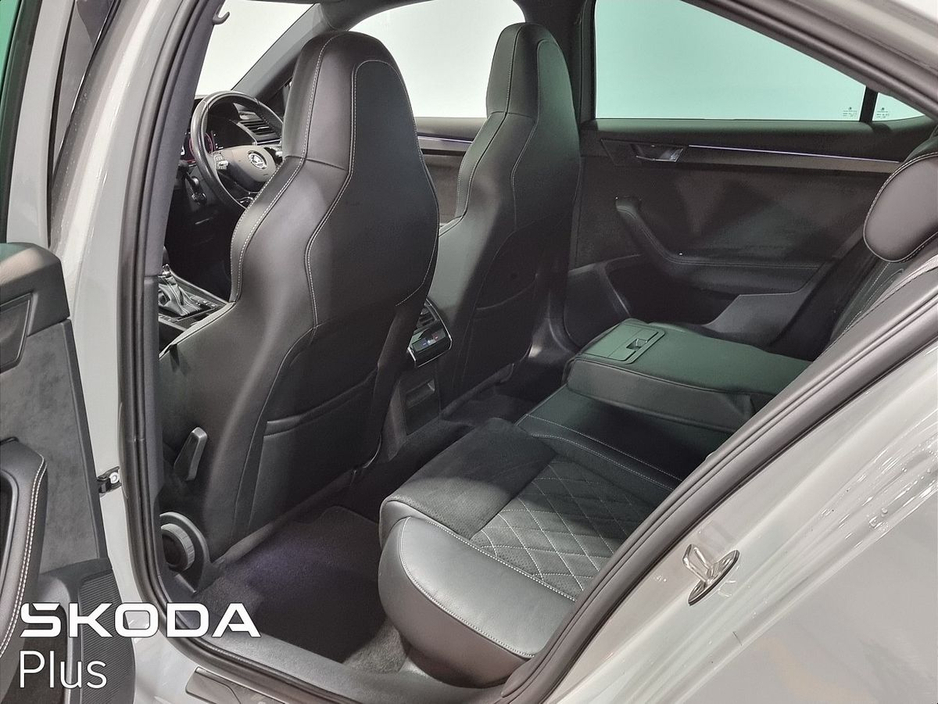 2023 Skoda Superb - image 27