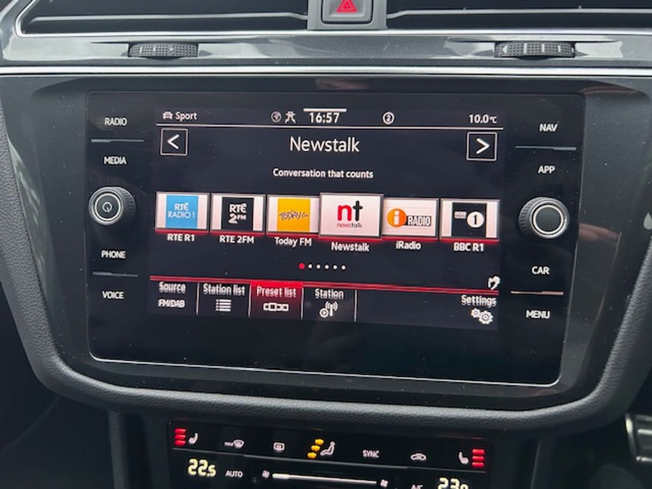 2023 Volkswagen Tiguan - image 19