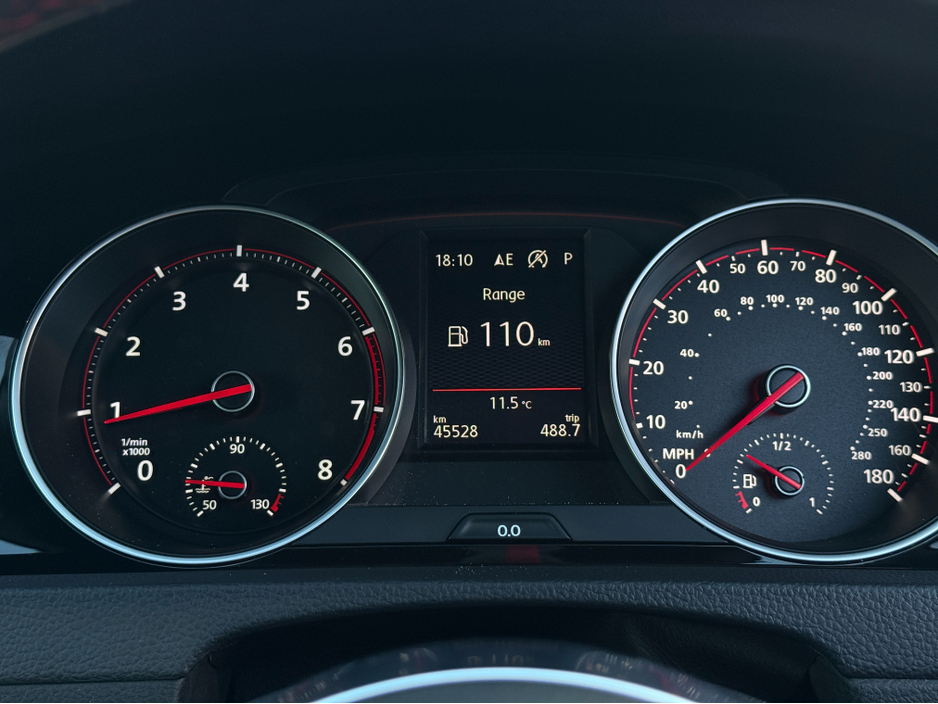 2016 Volkswagen Golf - image 28