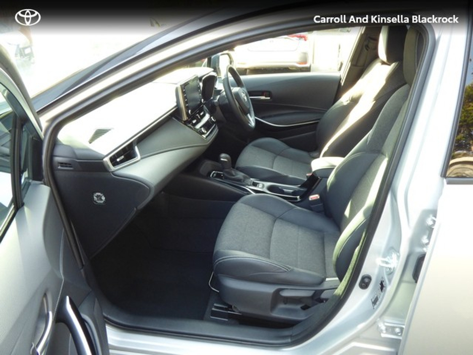 2023 Toyota Corolla Hybrid Luna Sport HB €27,950