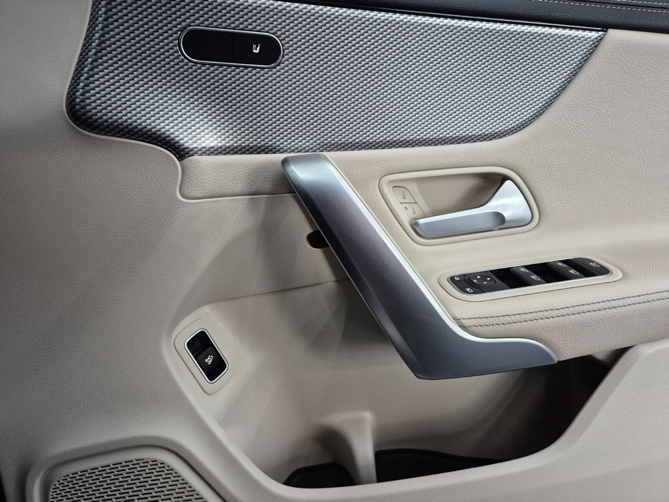 2021 Mercedes-Benz CLA Class - image 19