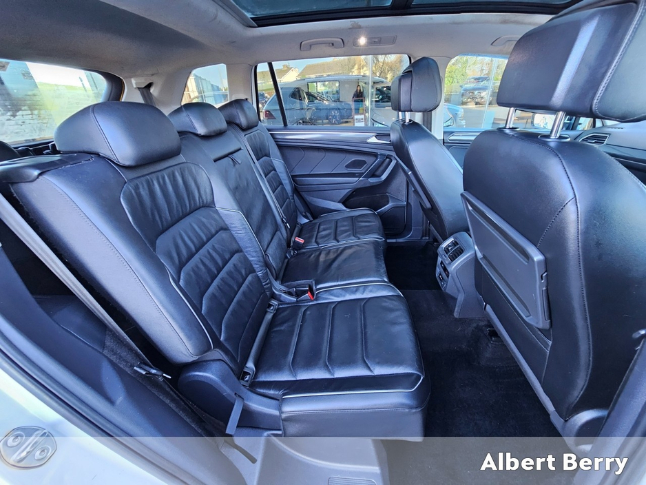 2018 Volkswagen Tiguan - image 9