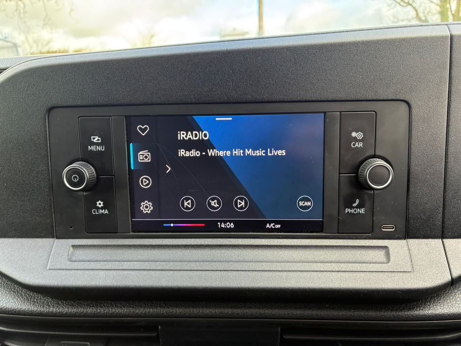 2023 Volkswagen Caddy - image 8