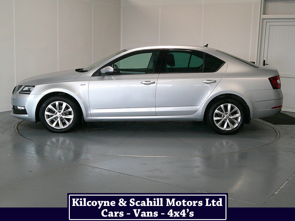 2019 Skoda Octavia - image 4