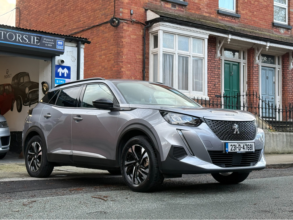 2023 Peugeot 2008 - image 3