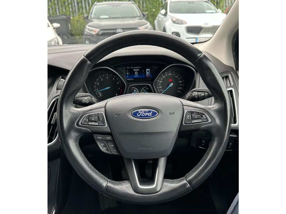 2018 Ford Focus - image 15
