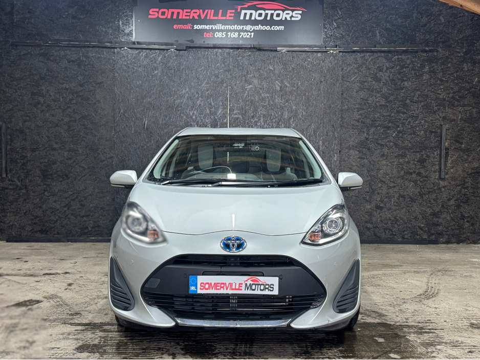 2020 Toyota Aqua - image 2