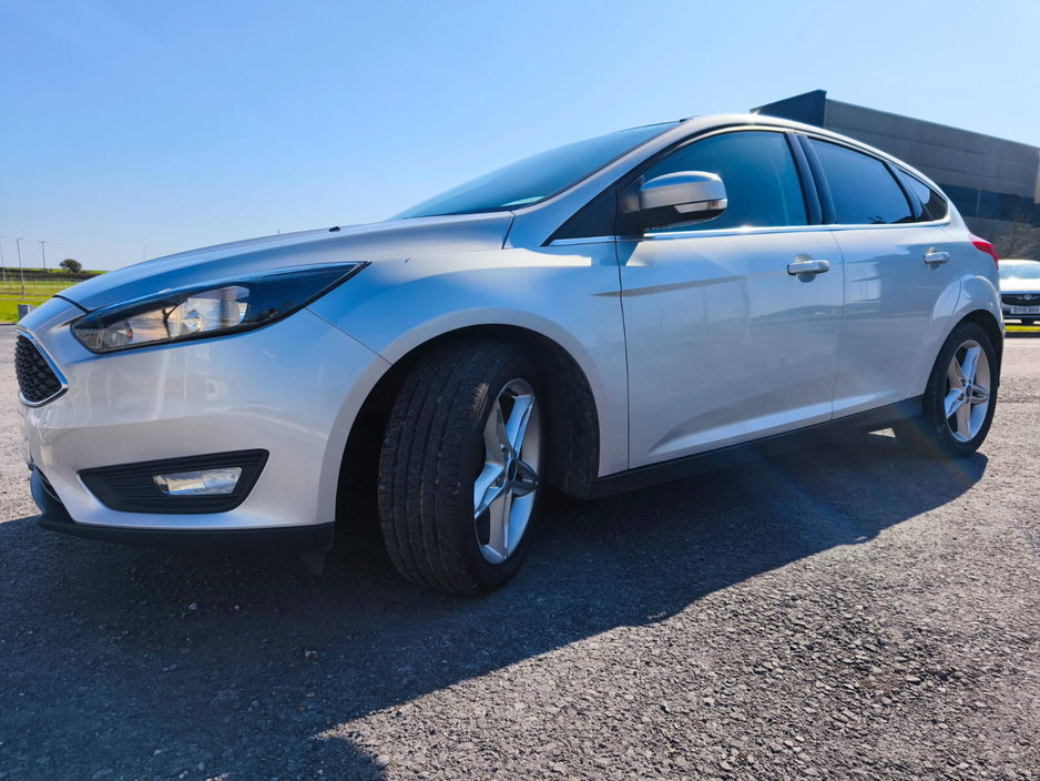 2015 Ford Focus - image 6