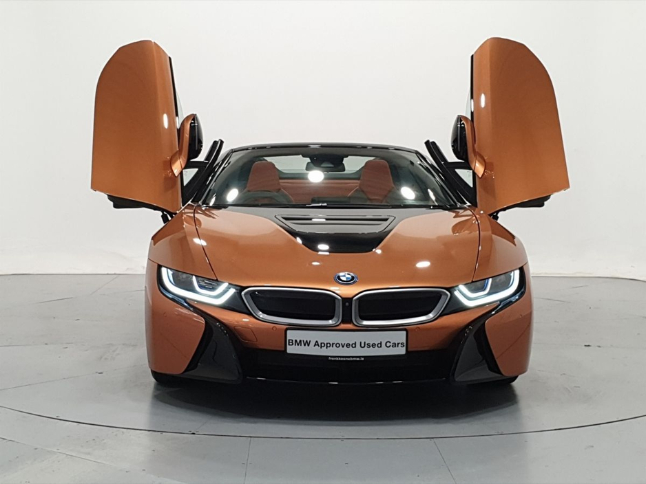 2019 BMW i8 - image 32