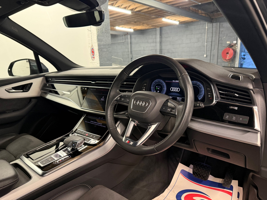 2021 Audi Q7 55 TFSI e S Line €54,995
