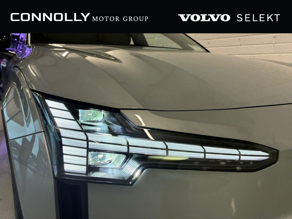 2025 Volvo EX30 - image 8
