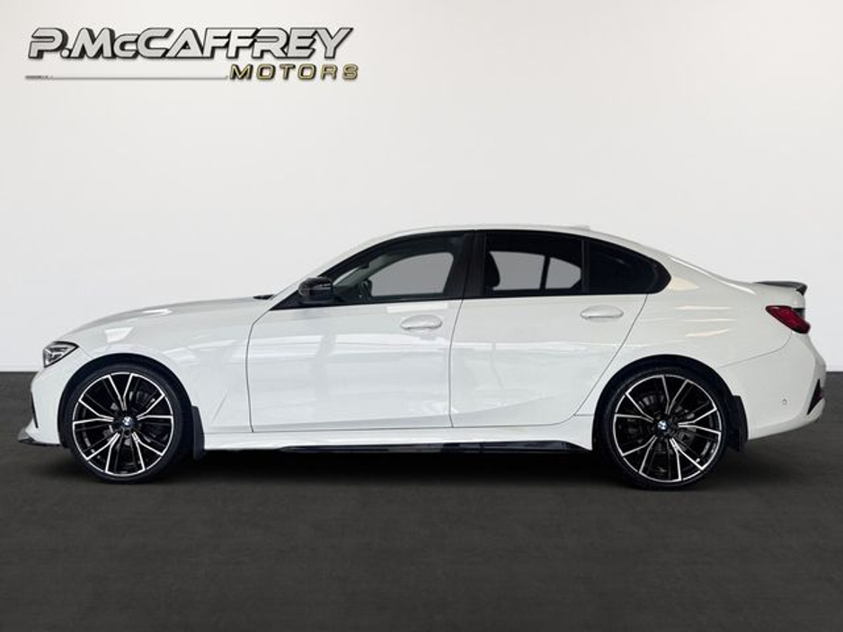 2019 BMW 3 Series - image 8