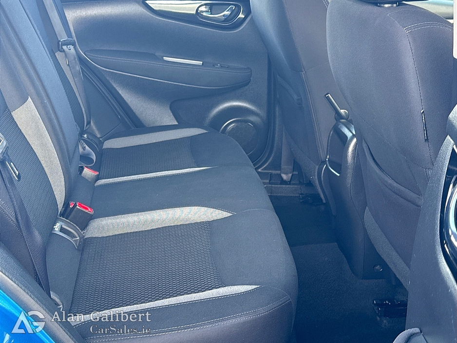 2018 Nissan Qashqai - image 10