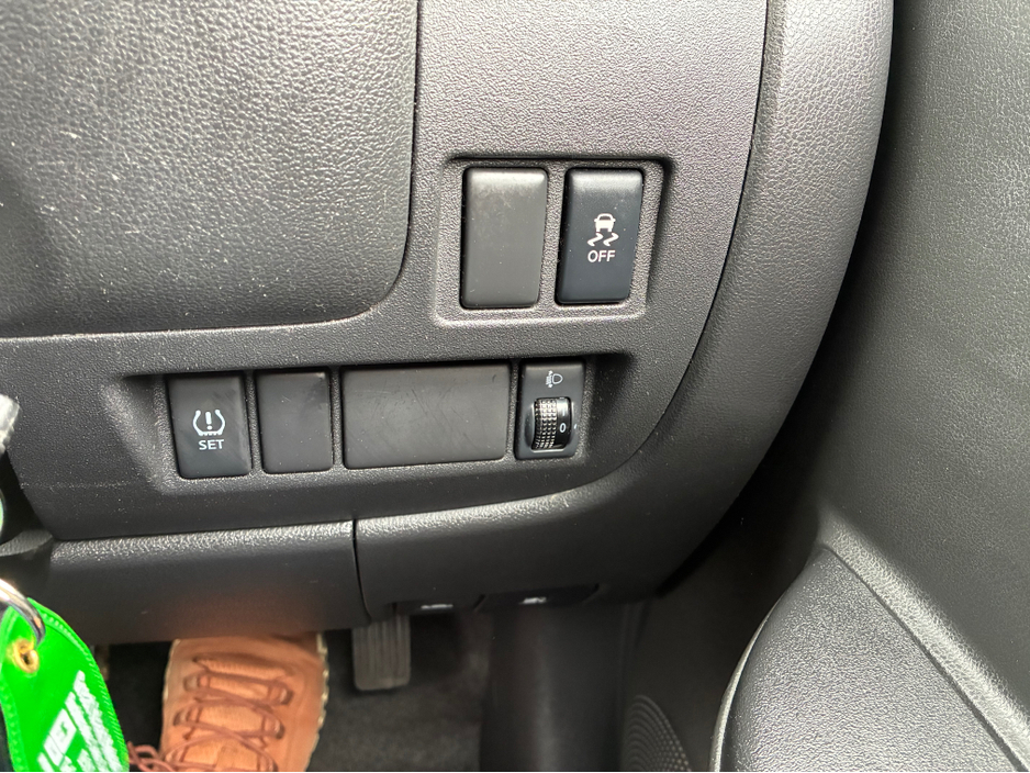 2016 Nissan Micra - image 15