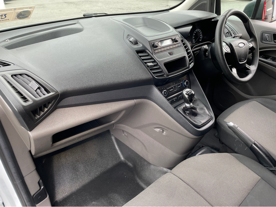 2021 Ford Transit Connect - image 17