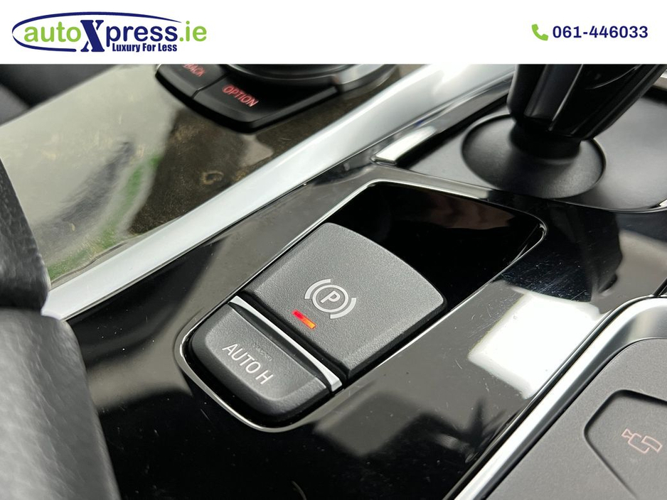 2018 BMW 5 Series - image 44