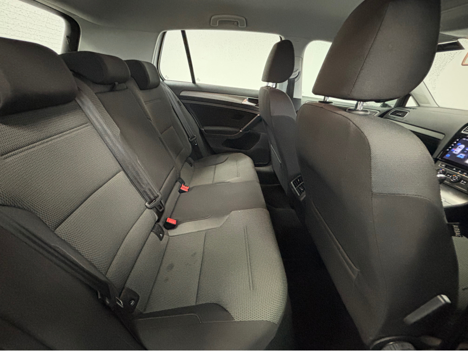 2013 Volkswagen Golf *VOLKSWAGEN GOLF* *TSI* *DSG* *LOW MILEAGE* *REVERSE CAMERA* *PARKING SENSORS* *AUTO LIGHTS* *AUTO HOLD* *6 MONTHS WARRANTY* *TRADE INS WELCOME €10,950