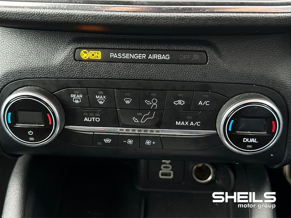 2022 Ford Kuga - image 18