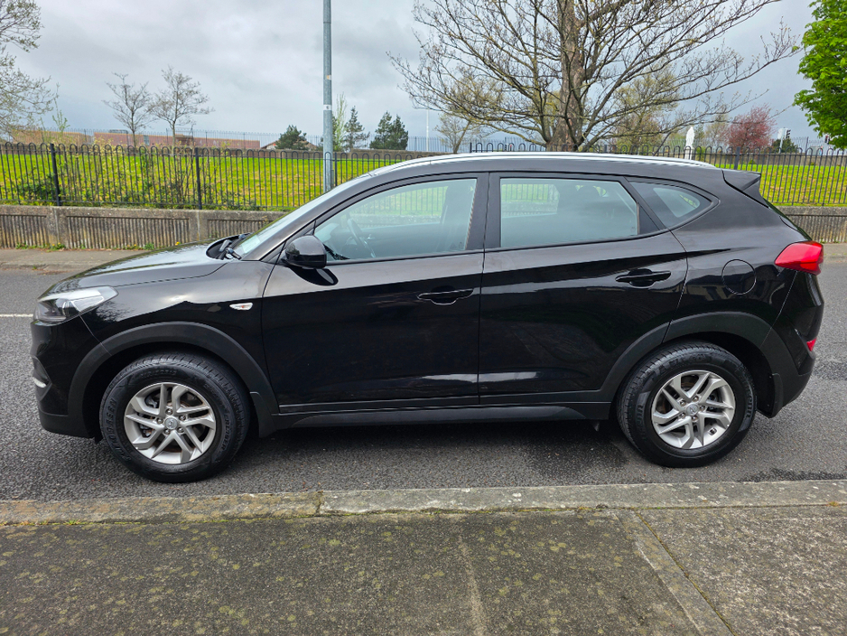 2017 Hyundai Tucson - image 7