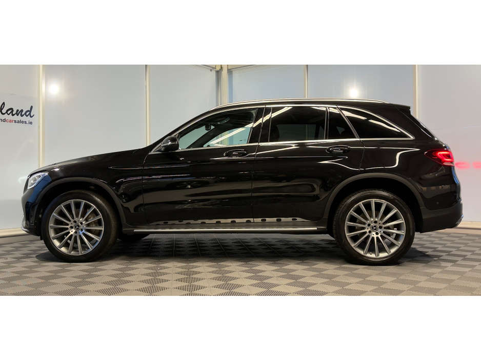 2022 Mercedes-Benz GLC Class 300 AMG LINE PREMIUM