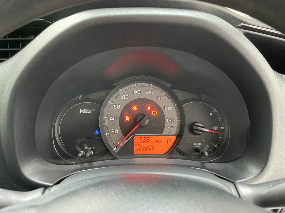 2018 Toyota Yaris - image 22