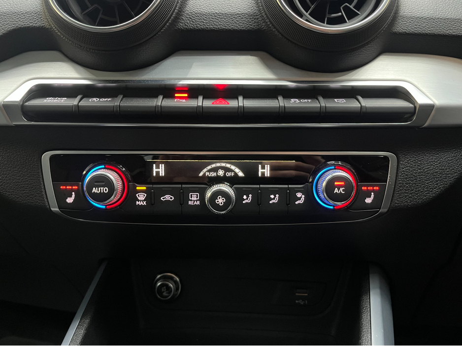 2021 Audi Q2 €27950! 2021 AUDI Q2 35TDI SPORT 2.0 AUTOMATIC  / CRUISE CONTROL / REVERSE CAMERA / HEATED SEATS €27,950