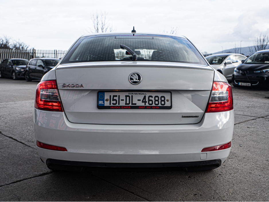 2015 Skoda Octavia - image 14