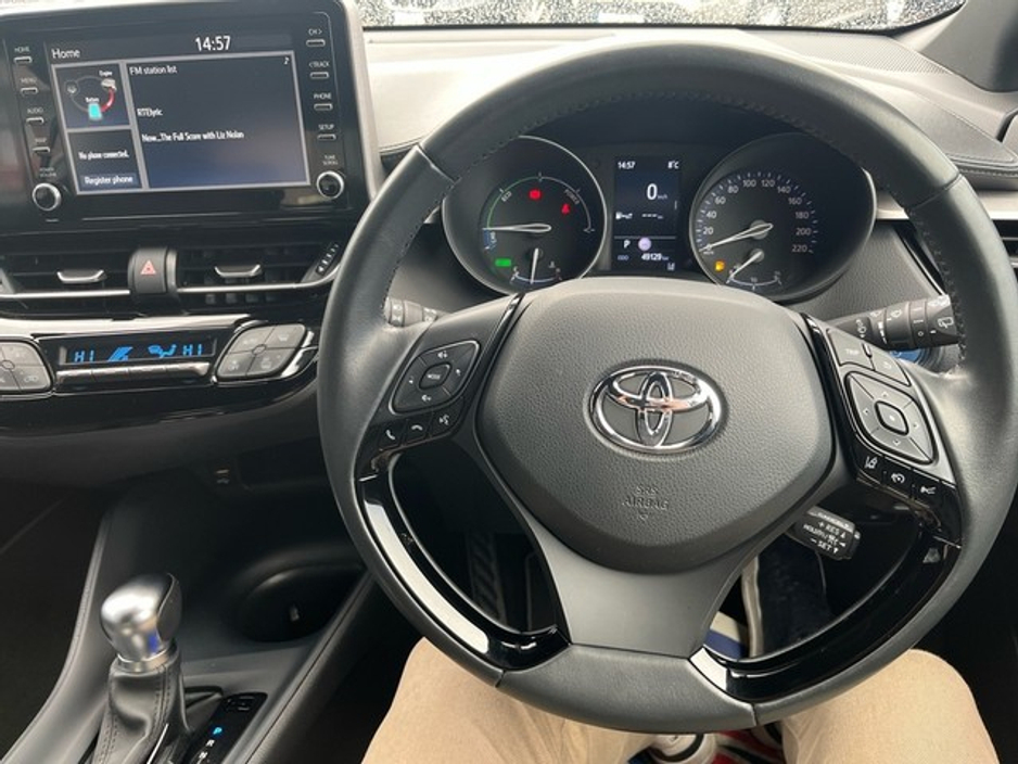 2023 Toyota C-HR  €28,500