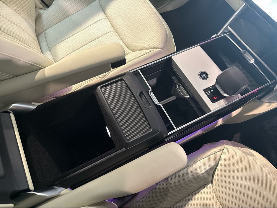 2026 Land Rover Range Rover - image 28
