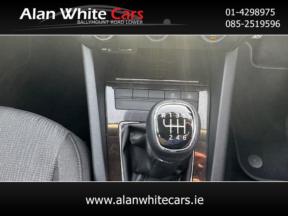 2016 Skoda Octavia - image 25