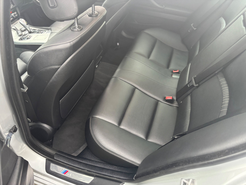 2016 BMW 5 Series - image 21