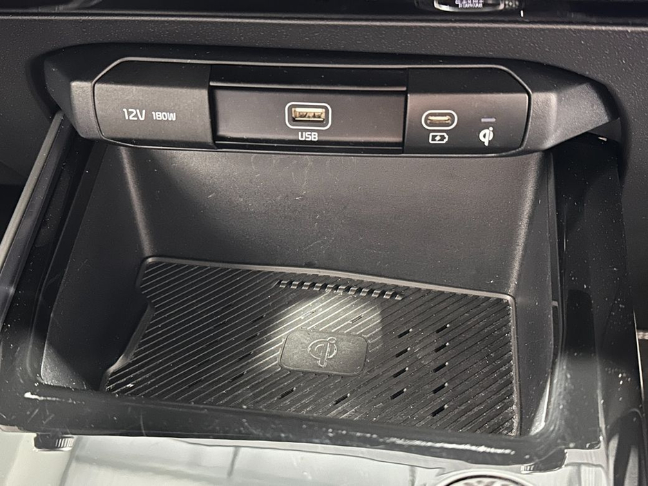 2023 Kia Niro - image 20