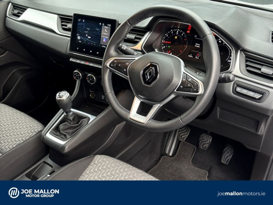 2022 Renault Captur - image 9
