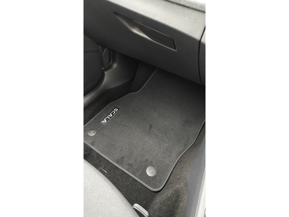 2025 Skoda Scala - image 12