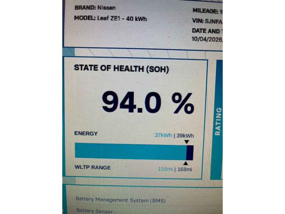 2024 Nissan Leaf - image 2